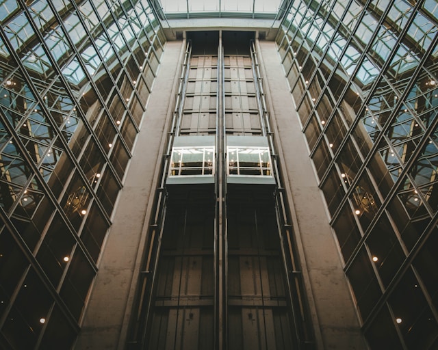 mahad-aamir-Y-GnrESsjr0-unsplash Lift image